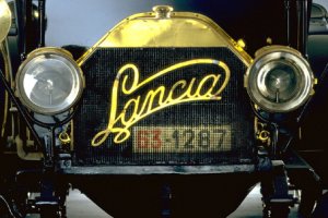 Erster
                                                          Lancia -
                                                          Modell Alfa /
                                                          BM 51