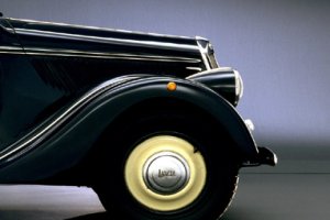 Lancia
                                                  Aprilia