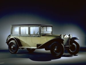 Lancia
                                                          Lambda